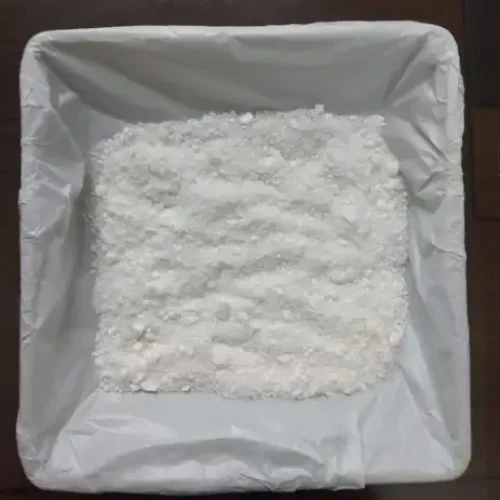 4-[(4-methylpiperazin-1-yl)methyl]benzoic acid dihydrochloride